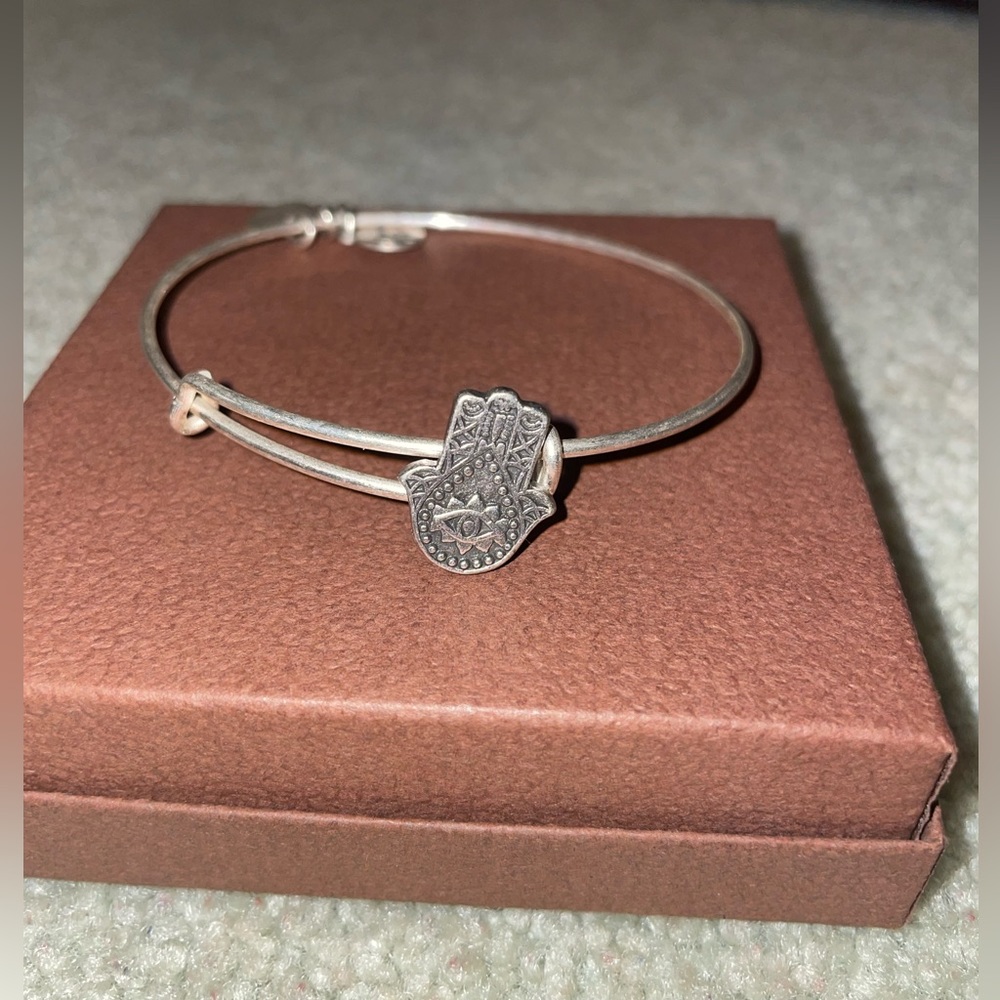 🪬Alex & Ani Bracelet. BUNDLE 3 JEWELRY ITEMS AND THE LOWEST ITEM IS FREE
